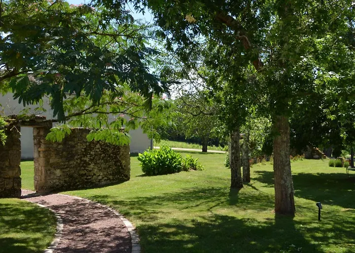 Chateau Masburel Bed and breakfast 4*